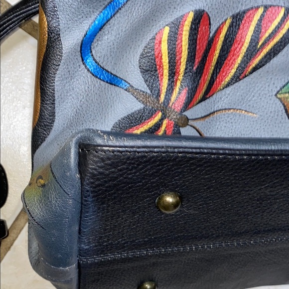 AnuschkaStylish Tote Bag with Durable Material and Spacious Design - Picture 6 of 11